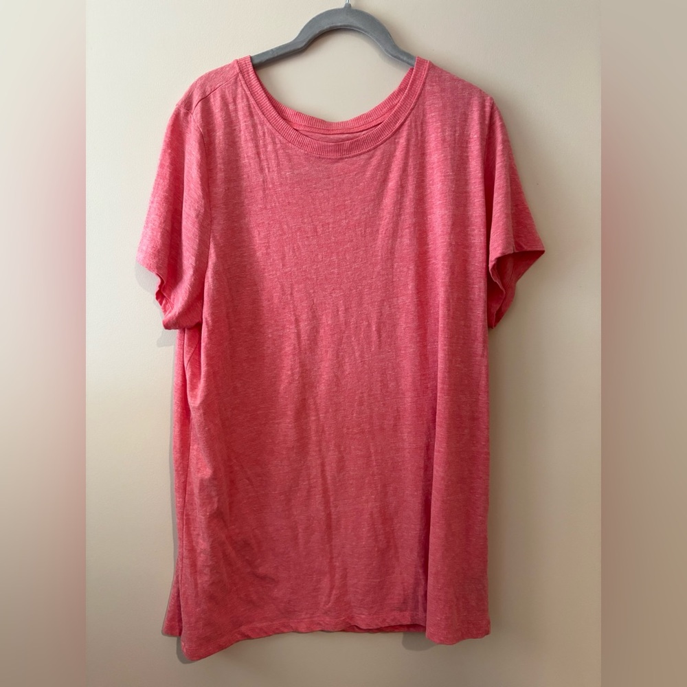 Torrid Pink Crew Neck Tee – Size 2X – Like New